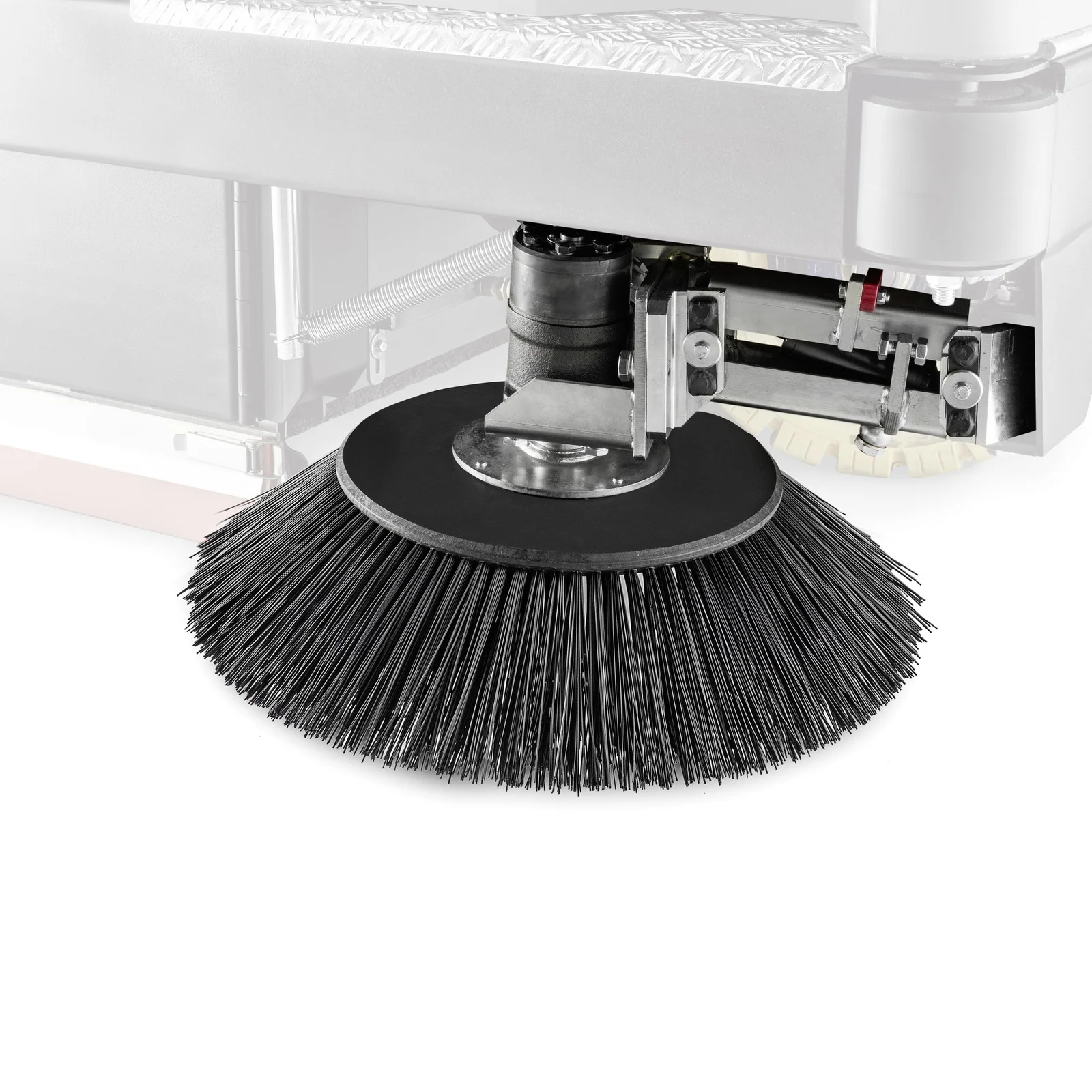Nahaufnahme einer schwarzen Rundbürste an einem Kärcher Kehrmaschine, teilweise sichtbar mit Metallhalterung.