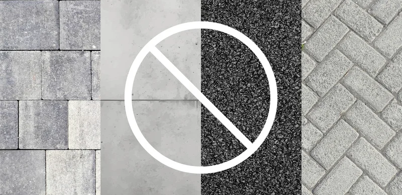 Verschiedene Außenflächen: Pflastersteine, Beton und Asphalt/Kies, mit einem weißen Verbotszeichen in der Mitte.