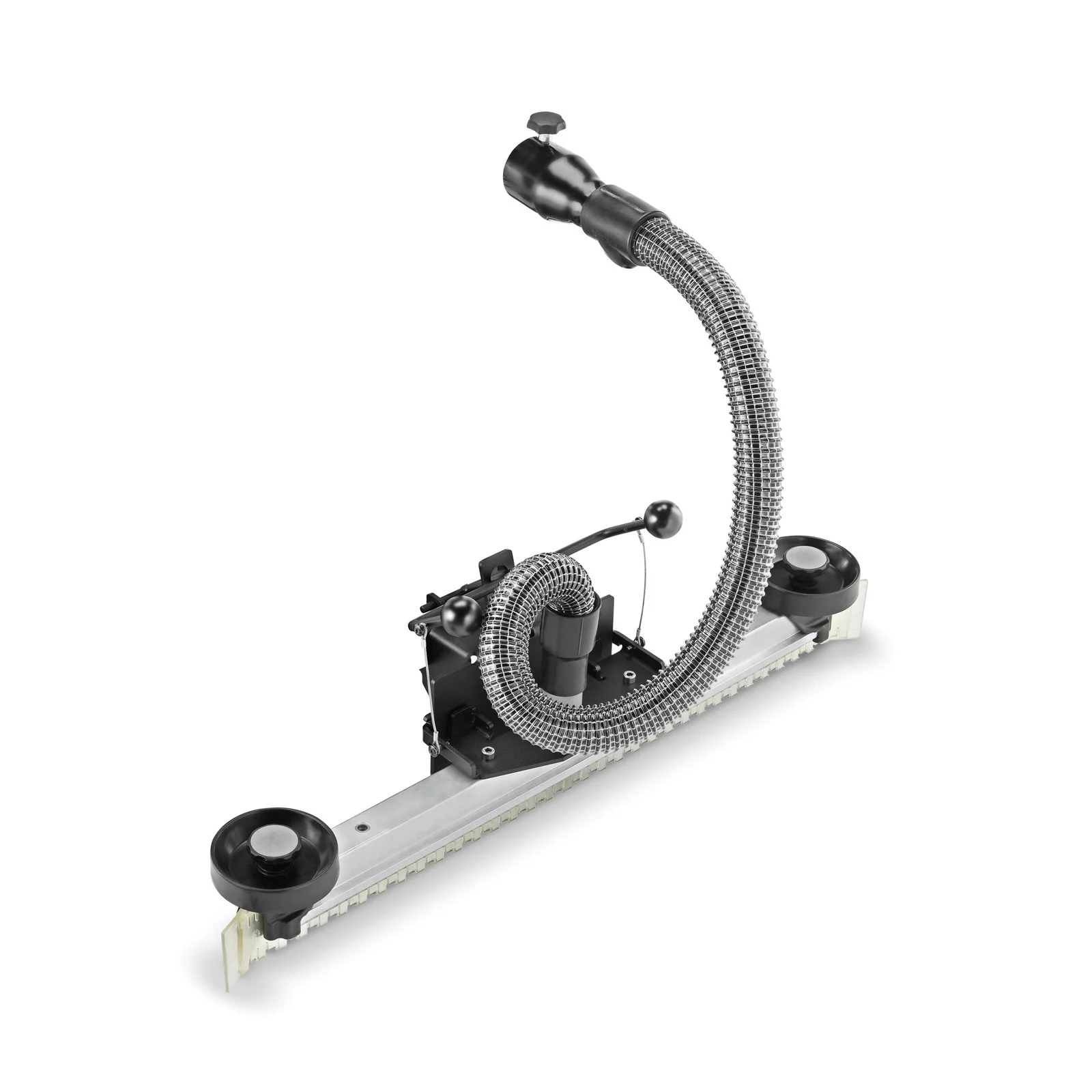 Kärcher Absaugvorrichtung mit flexiblem Schlauch und zwei schwarzen Rädern auf einer Metallleiste.