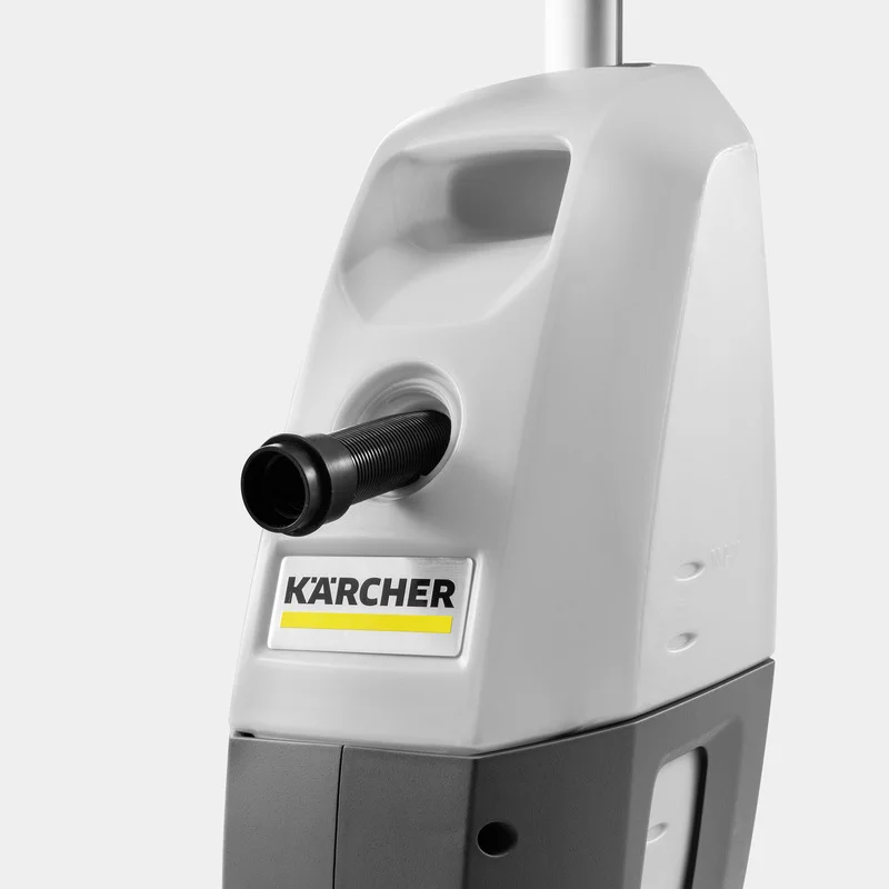 Grauer Kärcher Hochdruckreiniger mit schwarzem Düsenanschluss, vor weißem Hintergrund.