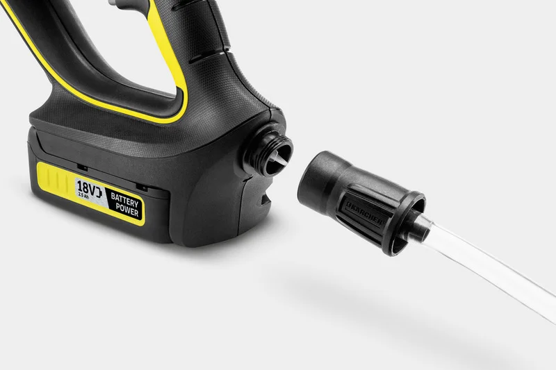 Kärcher Akku-Druckreiniger mit abnehmbarer Schlauchverbindung, 18V Batterie, schwarz-gelbes Design.