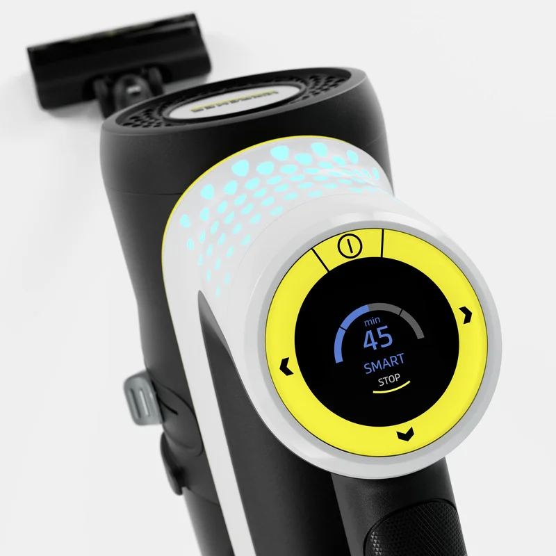 Kärcher Hochdruckreiniger mit digitalem Display, das "45 SMART" anzeigt. Schwarzes und gelbes Design auf weißem Hintergrund.